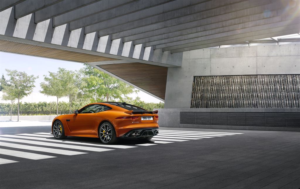 Jaguar F-Type SVR