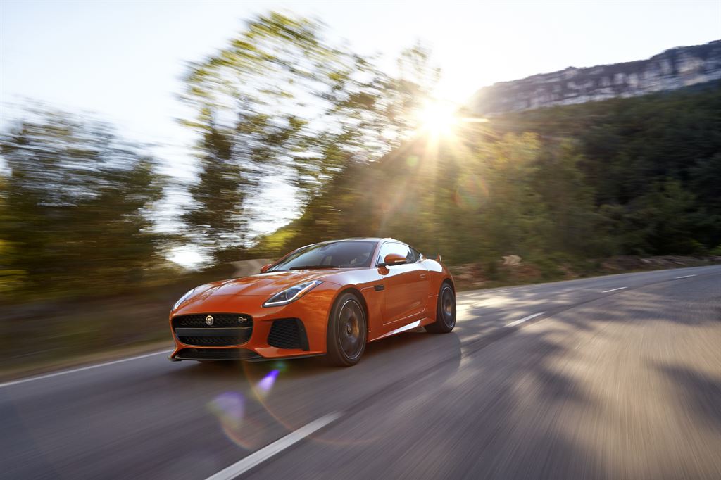Jaguar F-Type SVR