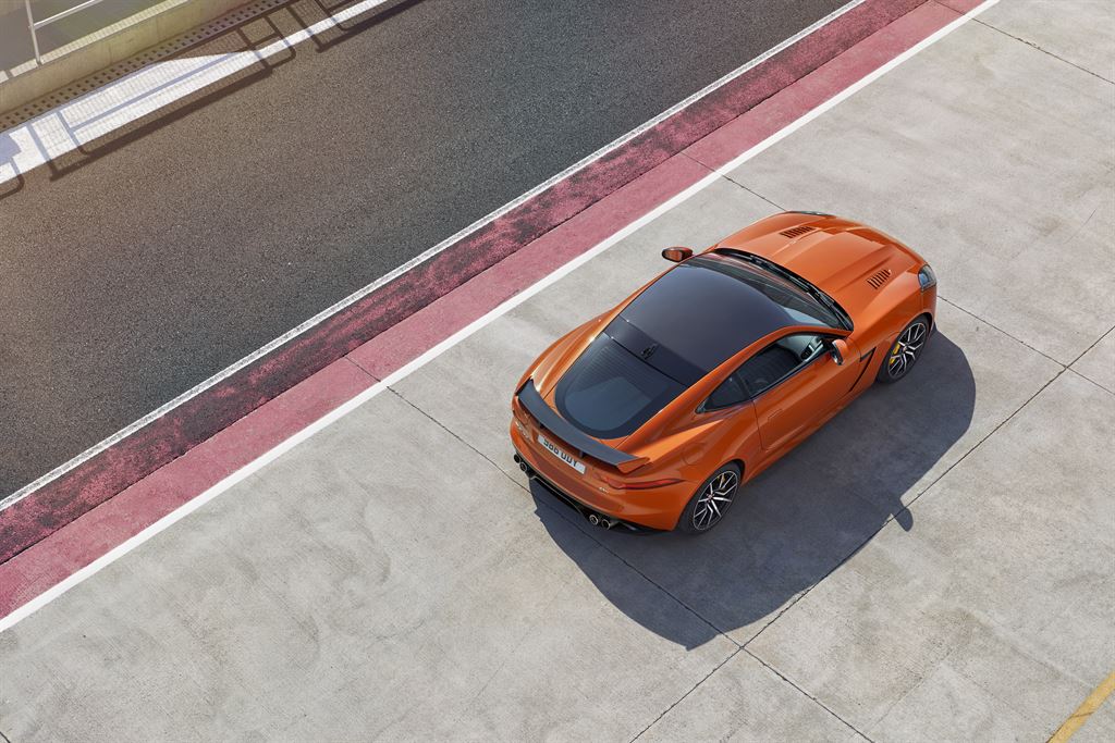 Jaguar F-Type SVR