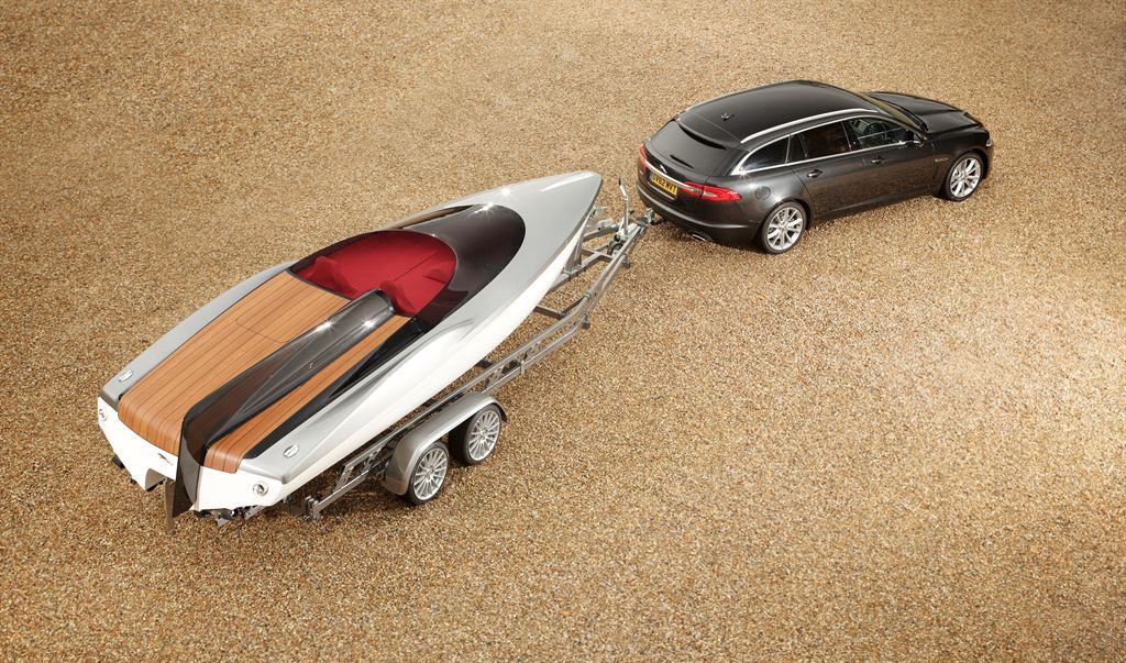 The Concept Speedboat by Jaguar Cars