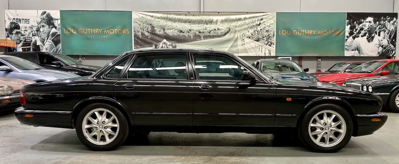 2000 Jaguar XJ8 X308 4L V8 Sport