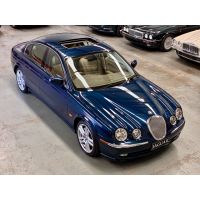 1999 Jaguar S-Type 4L V8 SE