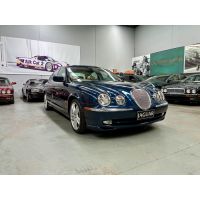 1999 Jaguar S-Type 4L V8 SE