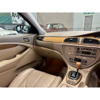 1999 Jaguar S-Type 4L V8 SE