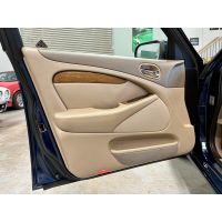 1999 Jaguar S-Type 4L V8 SE