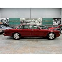 1995 Jaguar X300 XJ 4L Sovereign