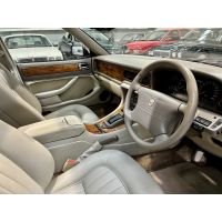 1995 Jaguar X300 XJ 4L Sovereign